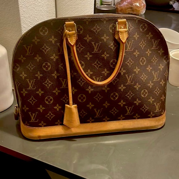 Louis Vuitton Alma GM - discontinued size - Picture 1 of 7